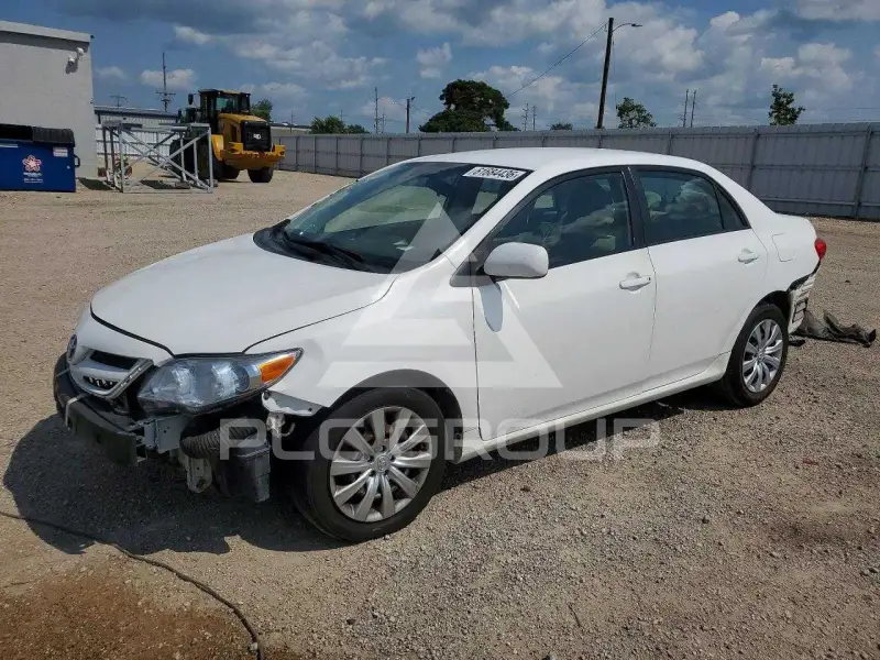 2012 Toyota COROLLA фото