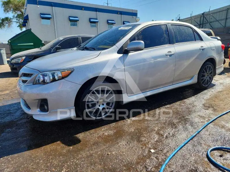 2012 Toyota COROLLA фото