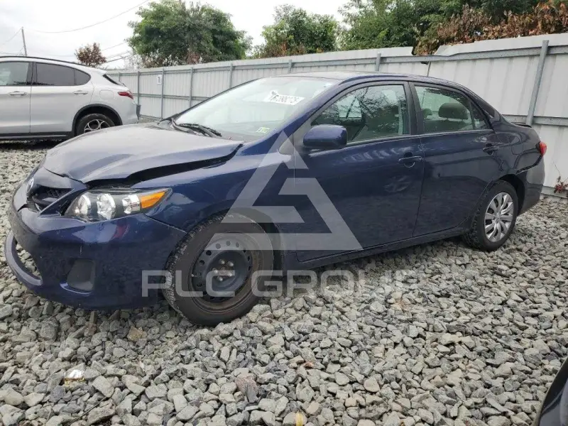 2012 Toyota COROLLA фото