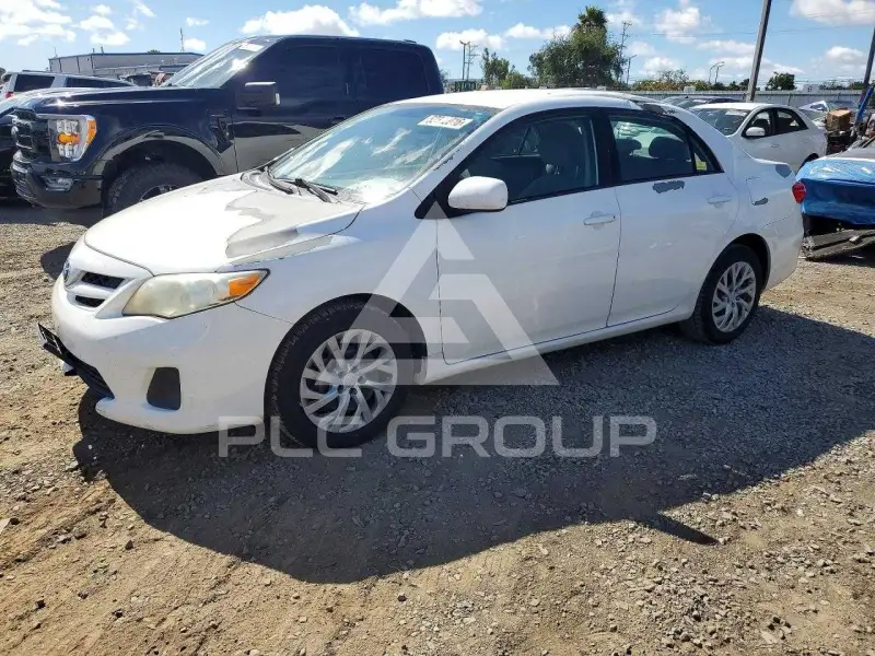 2012 Toyota COROLLA фото