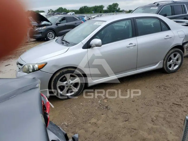 2012 Toyota COROLLA photo