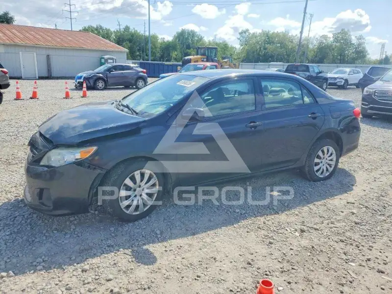 2012 Toyota COROLLA фото