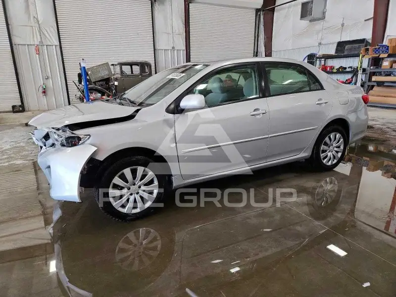 2012 Toyota COROLLA фото