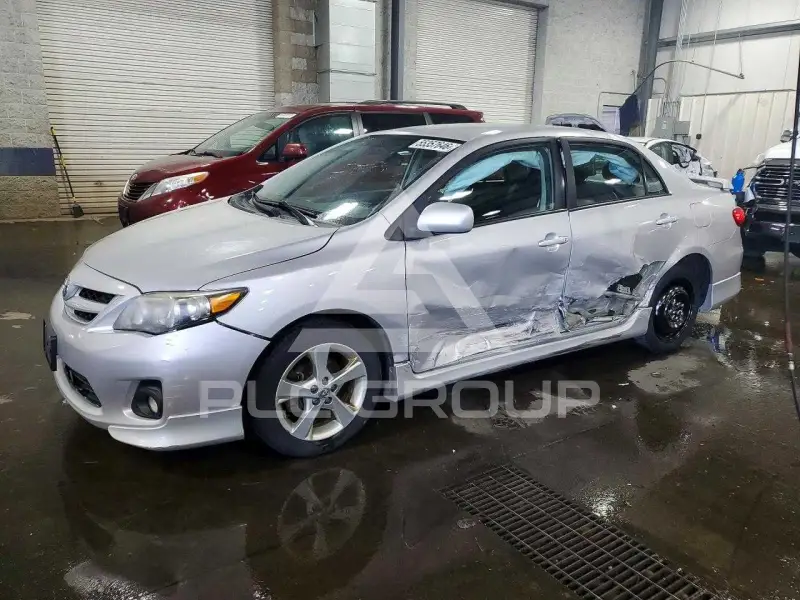 2012 Toyota COROLLA фото