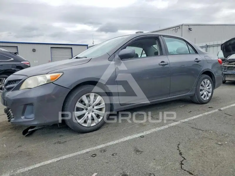 2012 Toyota COROLLA фото