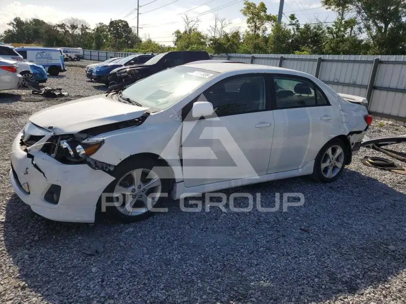 2012 Toyota COROLLA фото