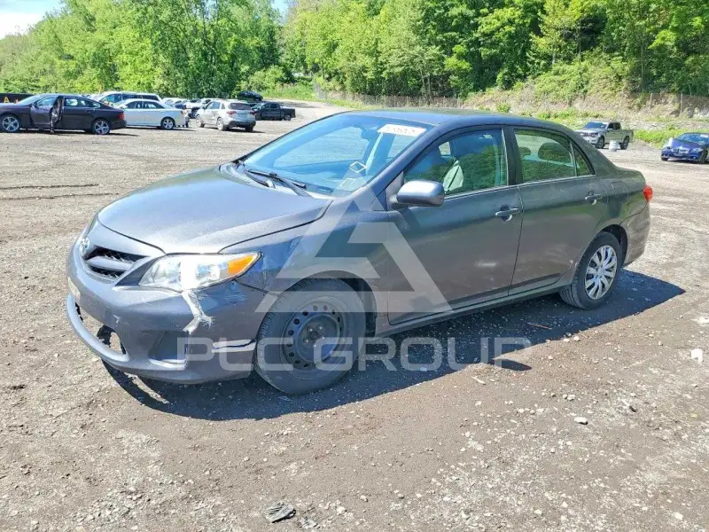 2012 Toyota COROLLA фото
