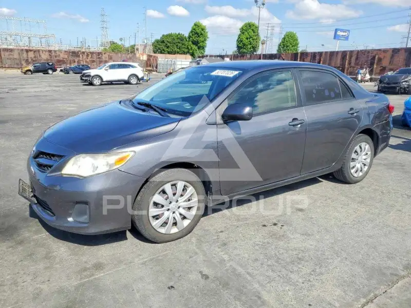 2012 Toyota COROLLA фото