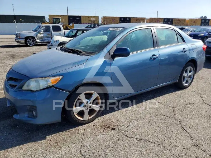 2012 Toyota COROLLA фото