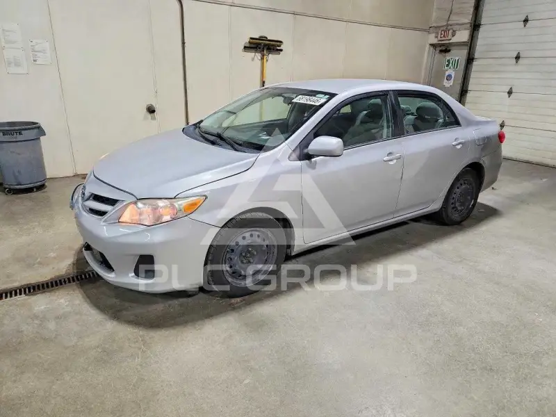 2012 Toyota COROLLA фото