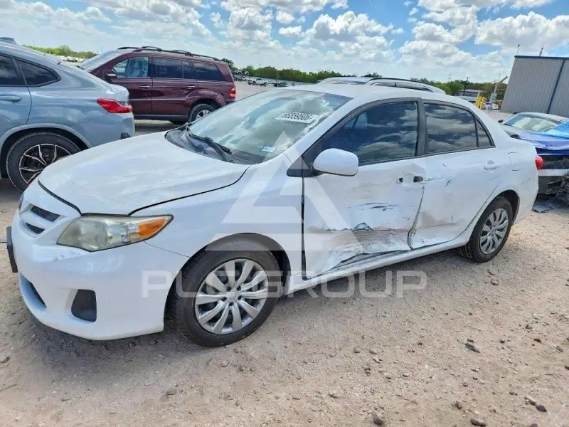 2012 Toyota COROLLA фото