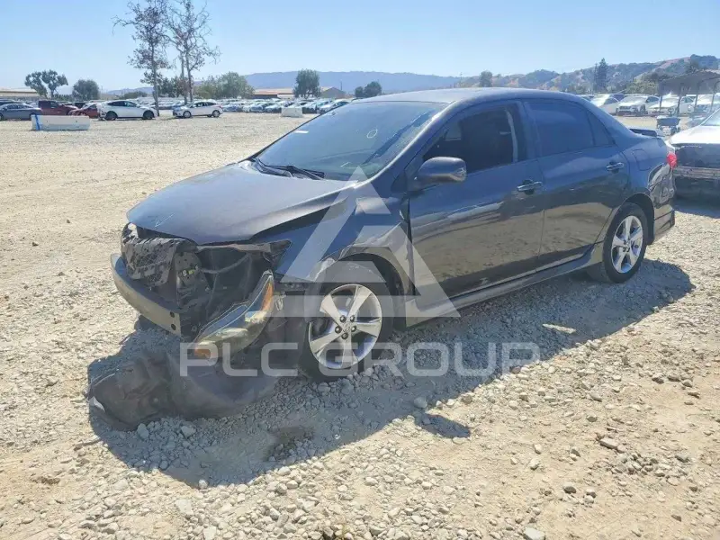 2012 Toyota COROLLA фото