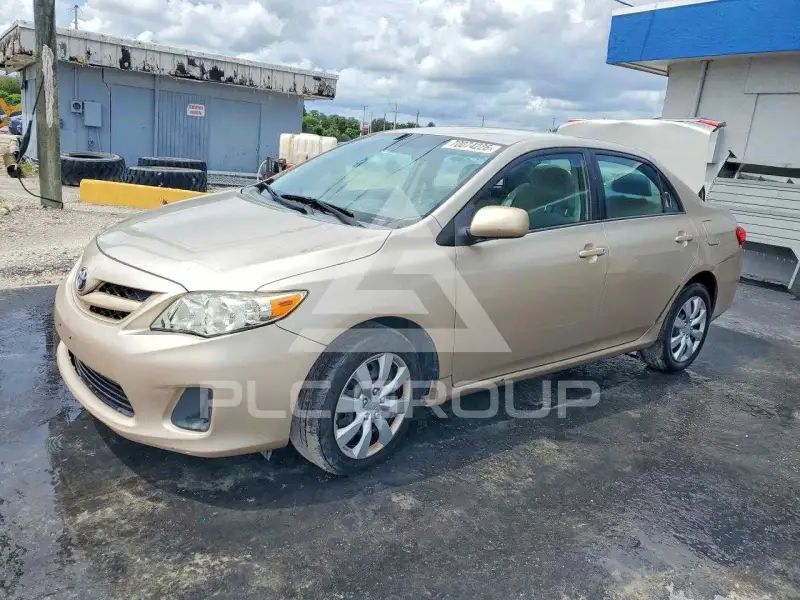 2012 Toyota COROLLA фото
