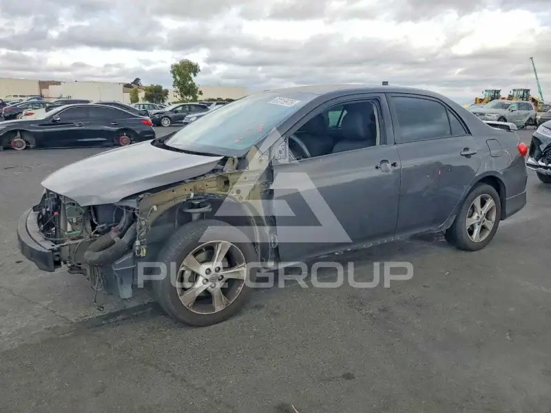 2012 Toyota COROLLA фото