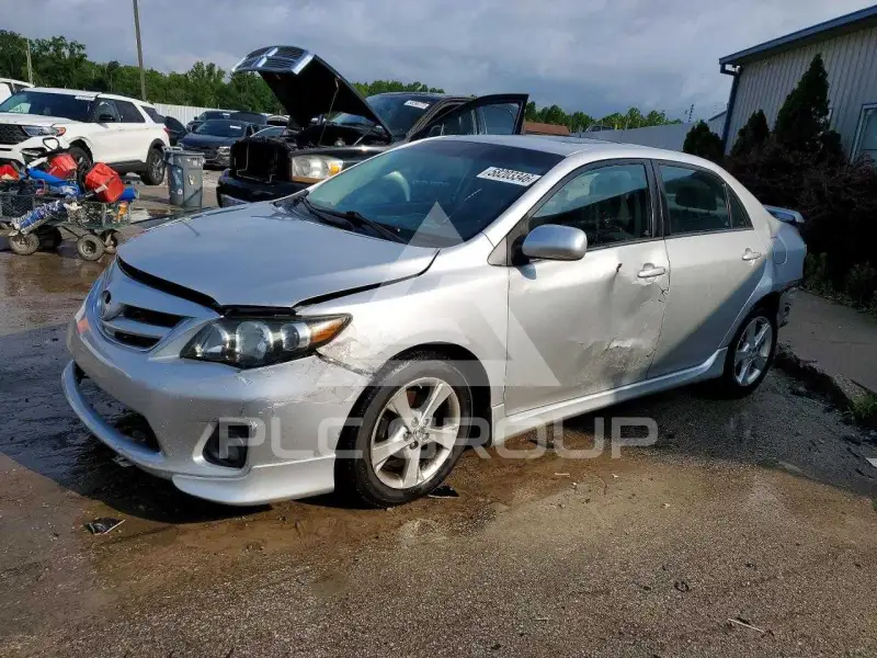 2012 Toyota COROLLA фото