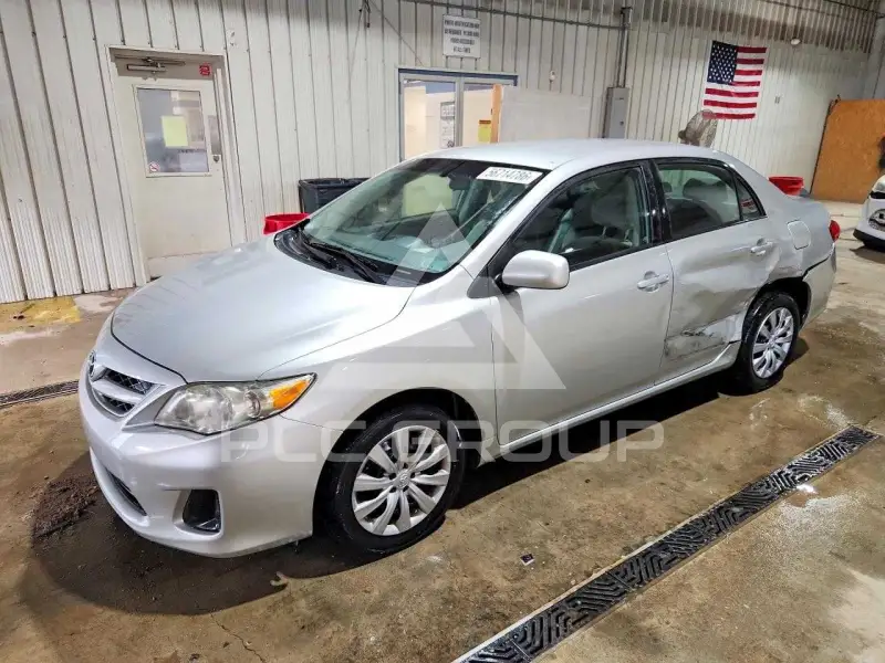 2012 Toyota COROLLA фото