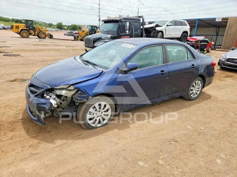 2012 Toyota COROLLA фото