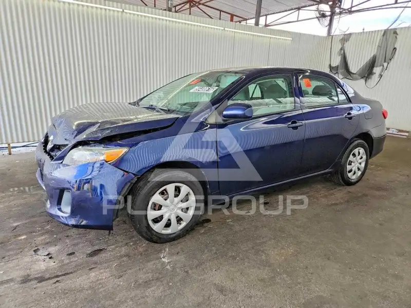 2012 Toyota COROLLA фото