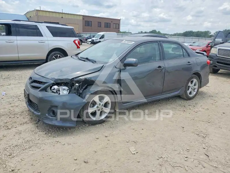 2012 Toyota COROLLA фото