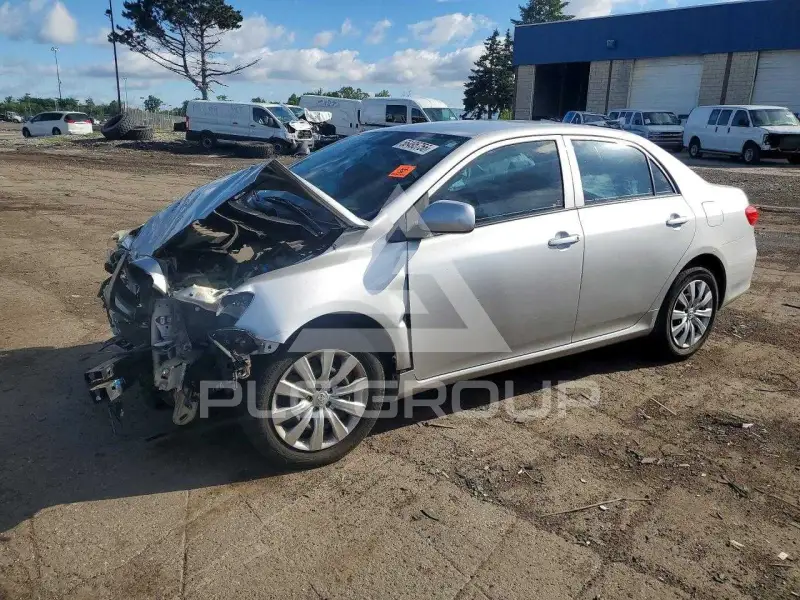 2012 Toyota COROLLA фото