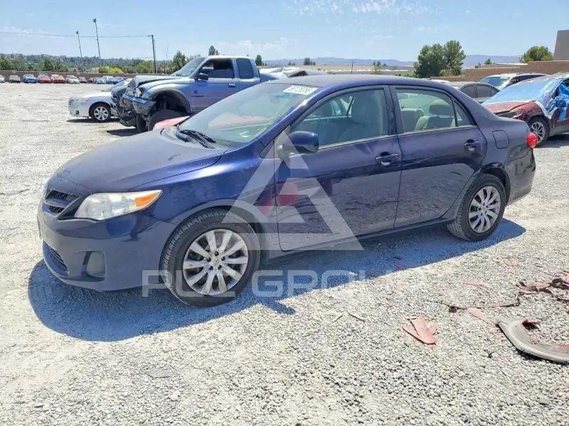 2012 Toyota COROLLA фото
