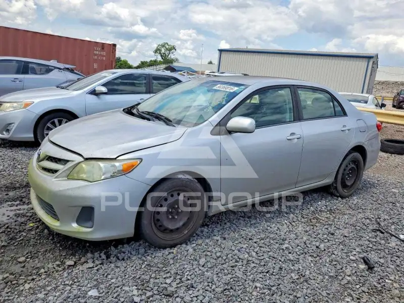 2012 Toyota COROLLA фото