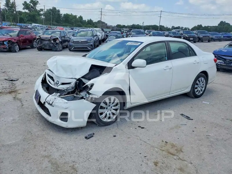 2012 Toyota COROLLA фото