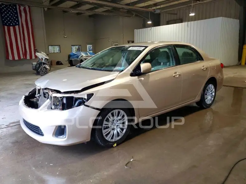 2012 Toyota COROLLA фото