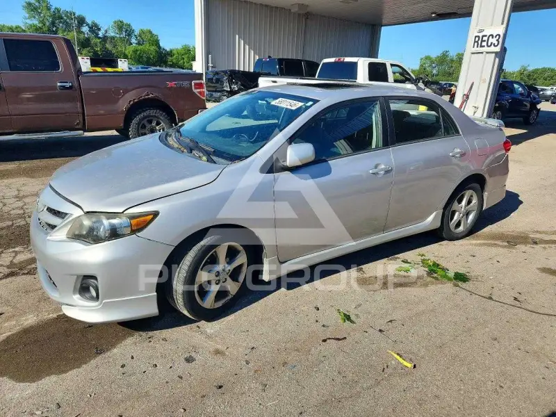 2012 Toyota COROLLA фото