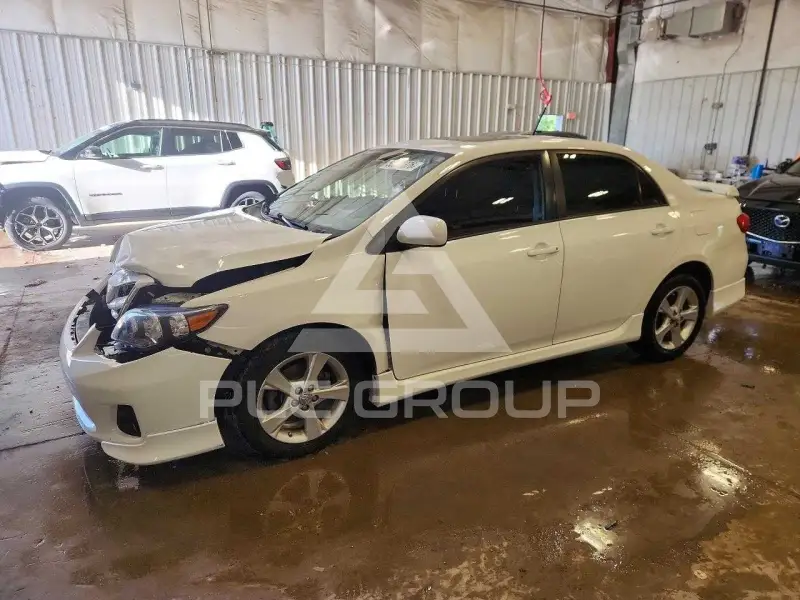 2012 Toyota COROLLA фото