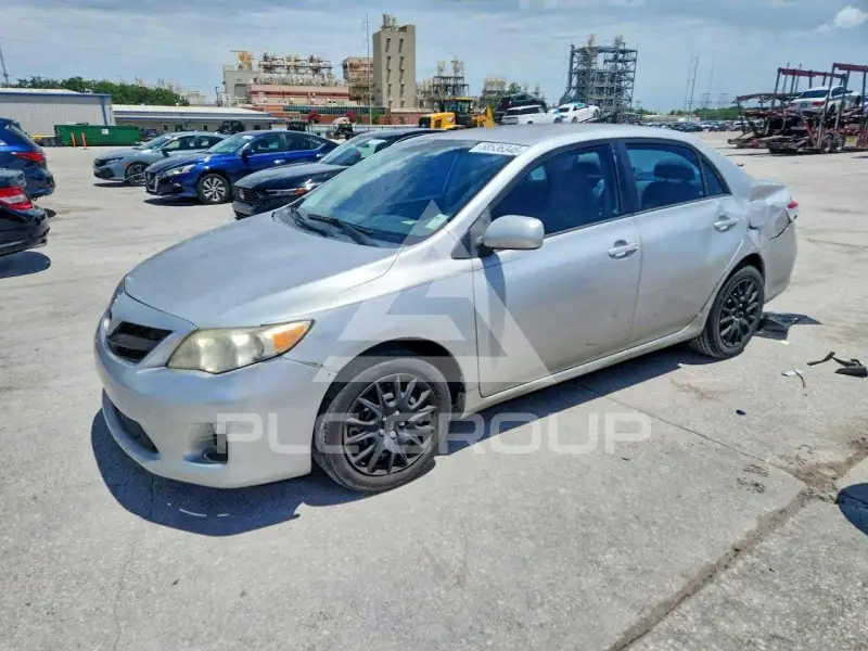 2012 Toyota COROLLA фото