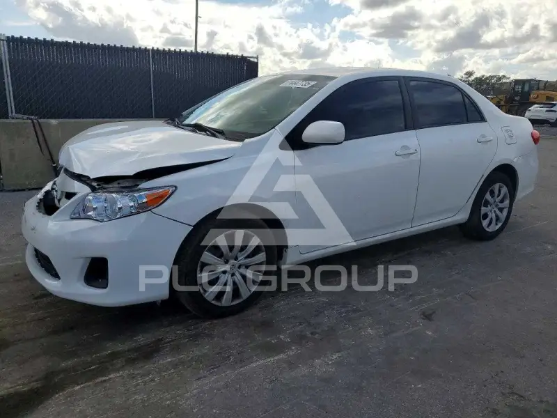 2012 Toyota COROLLA фото