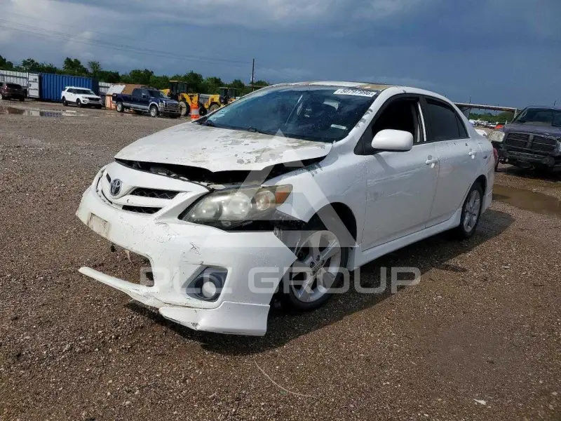 2012 Toyota COROLLA фото