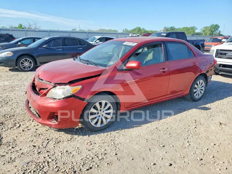 2012 Toyota COROLLA фото