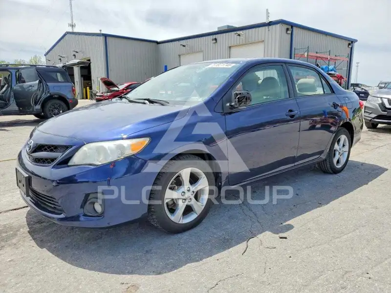 2012 Toyota COROLLA фото
