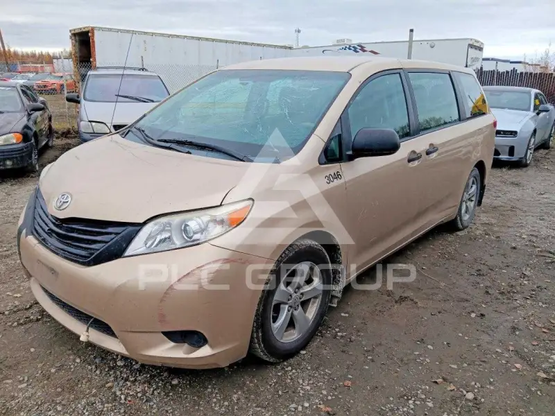 2012 Toyota SIENNA фото