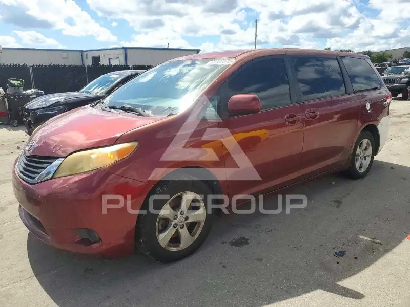 2012 Toyota SIENNA фото