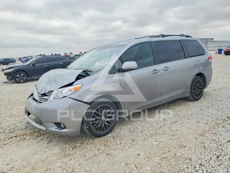 2012 Toyota SIENNA фото