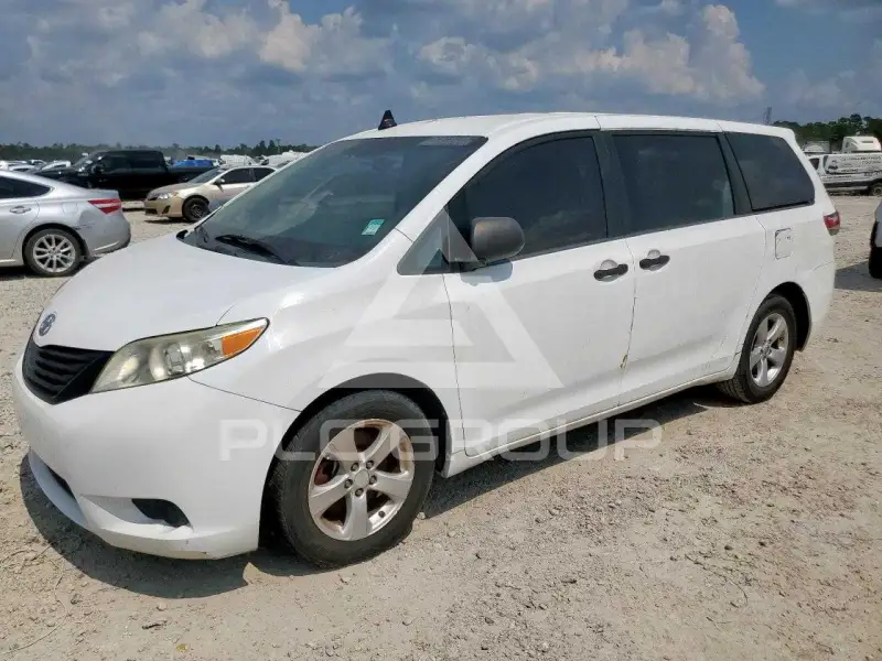 2012 Toyota SIENNA фото