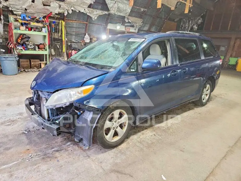 2012 Toyota SIENNA фото