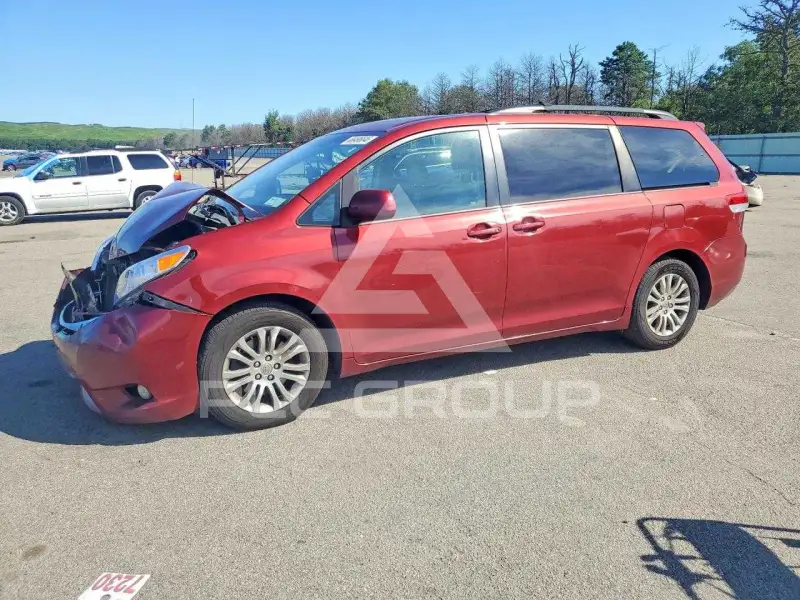 2012 Toyota SIENNA фото