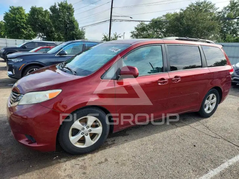 2012 Toyota SIENNA фото