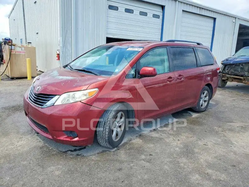 2012 Toyota SIENNA фото