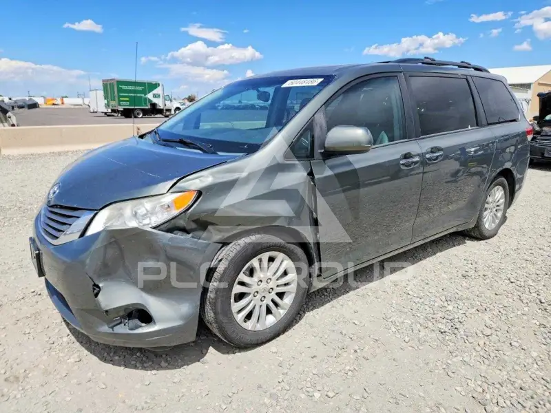 2012 Toyota SIENNA фото
