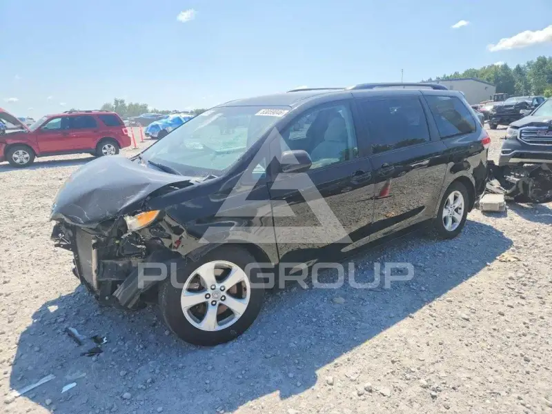 2012 Toyota SIENNA photo