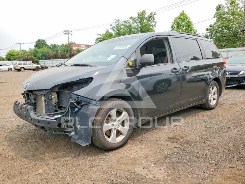 2012 Toyota SIENNA фото
