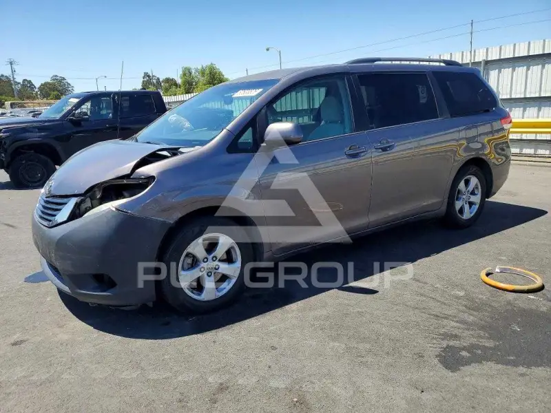 2012 Toyota SIENNA фото