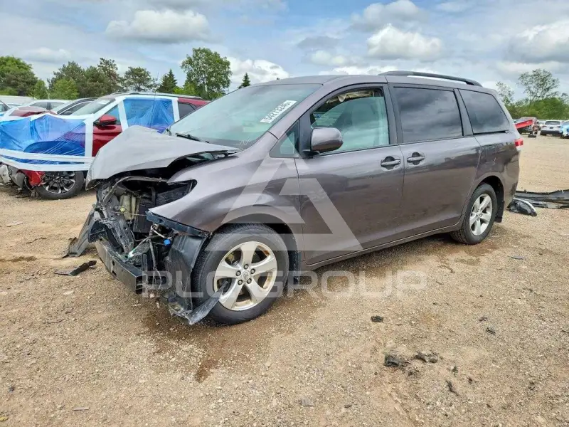 2012 Toyota SIENNA фото