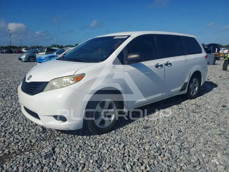 2012 Toyota SIENNA фото