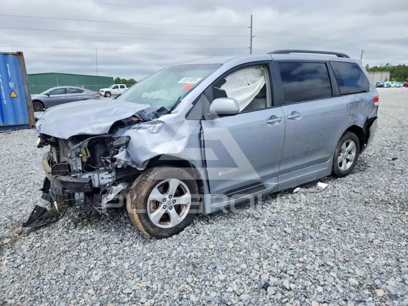 2012 Toyota SIENNA фото